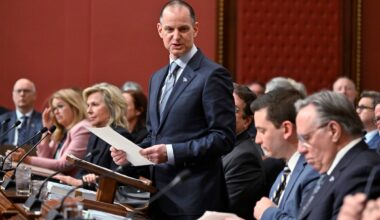 Quebec budget projects $8.6-billion deficit, promises to balance books by end of decade