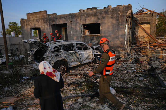 Trump threatens Iran following new wave of attacks on Gulf states and Israel