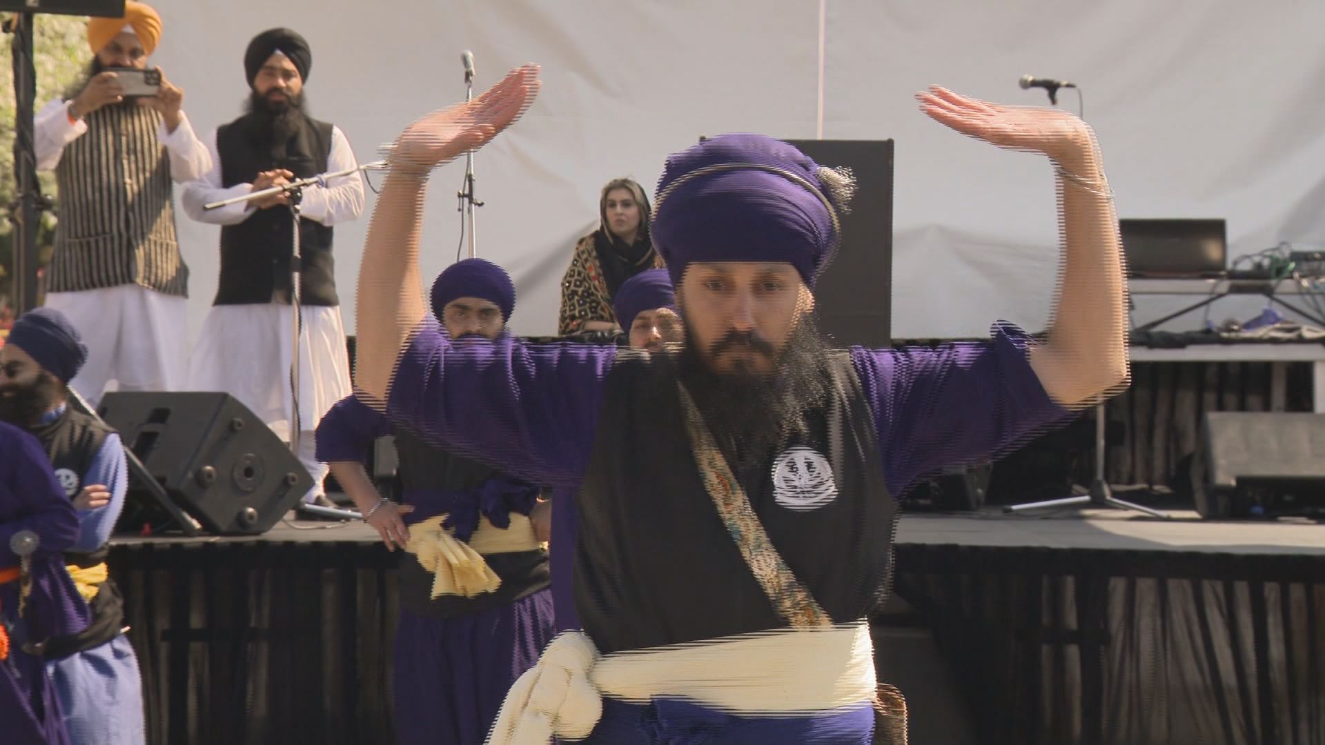 Click to play video: 'Vaisakhi Festival and Parade draws thousands to South Vancouver'