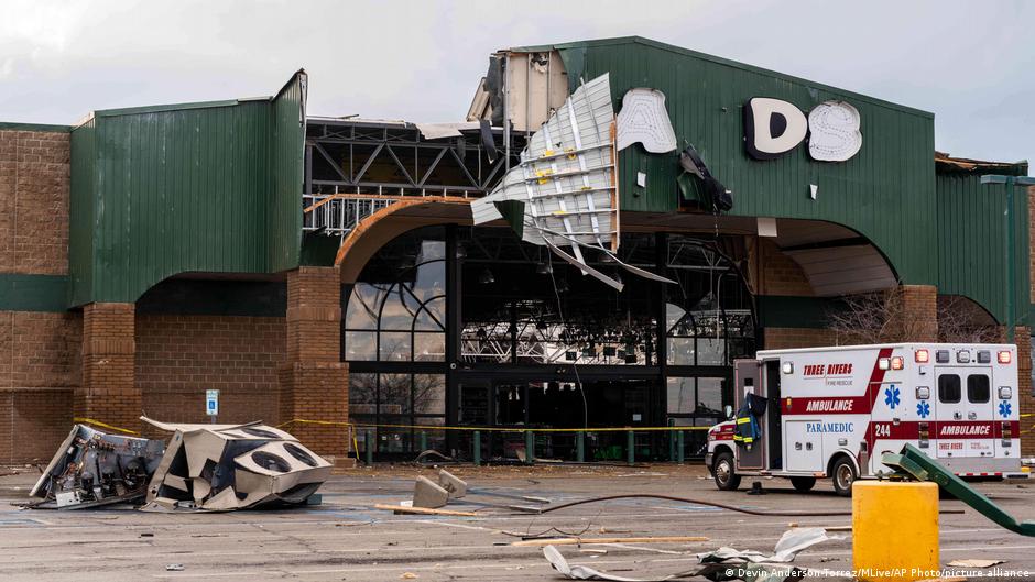Tornadoes kill several people in Michigan, Oklahoma