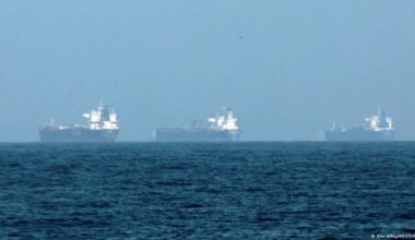 EU calls Tehran to discuss Strait of Hormuz