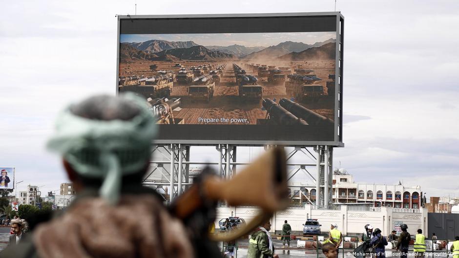 Iran war: Houthis claim attack on Israel, Zelenskyy in UAE - DW.com