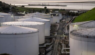 Oil Erases Gain on Report of Iran-US Outreach in Bid to End War