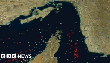 Timelapse shows change in the flow of ships in the Strait of Hormuz