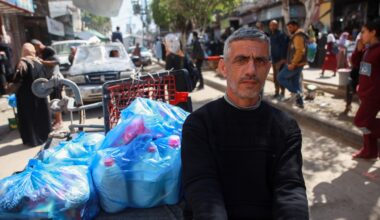 ‘Not again’: Gaza rushes to stockpile amid Iran war, crossing closures | Israel-Palestine conflict