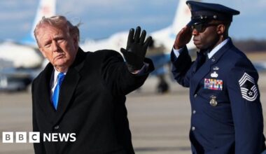 Ultimatums, diplomacy and a trip to Graceland as Trump eyes a deal with Iran - BBC