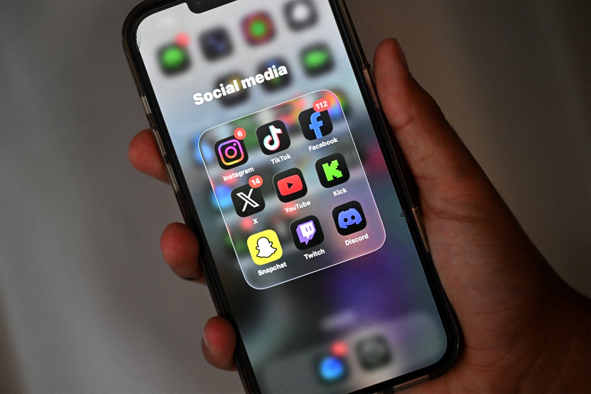 Social media ban for under-16s rejected after Commons vote