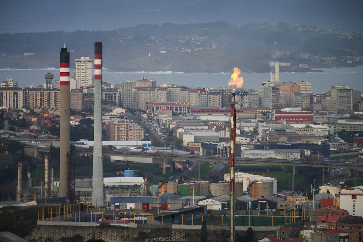 Stock market Thursday: Major indexes end lower as oil surges to near US$100 and Iran war rages on