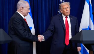 Trump, fearing slaughter, said to reject Netanyahu's proposal to jointly call for Iranian uprising