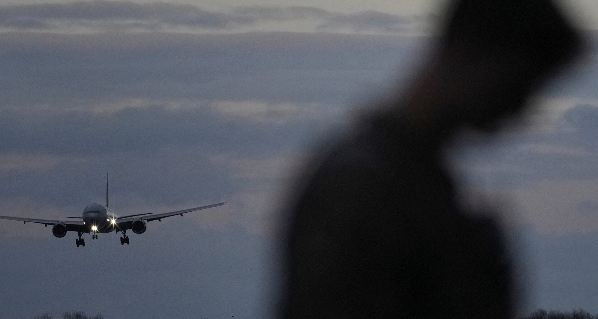 US military announces rescue effort after fueling aircraft crashes in Iraq | US-Israel war on Iran News