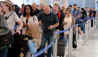 TSA officers are quitting rather than working without pay during shutdown