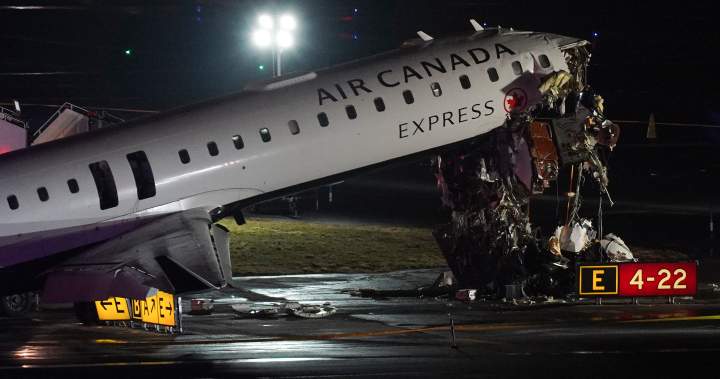 2 Air Canada pilots dead after flight from Montreal crashes at LaGuardia Airport