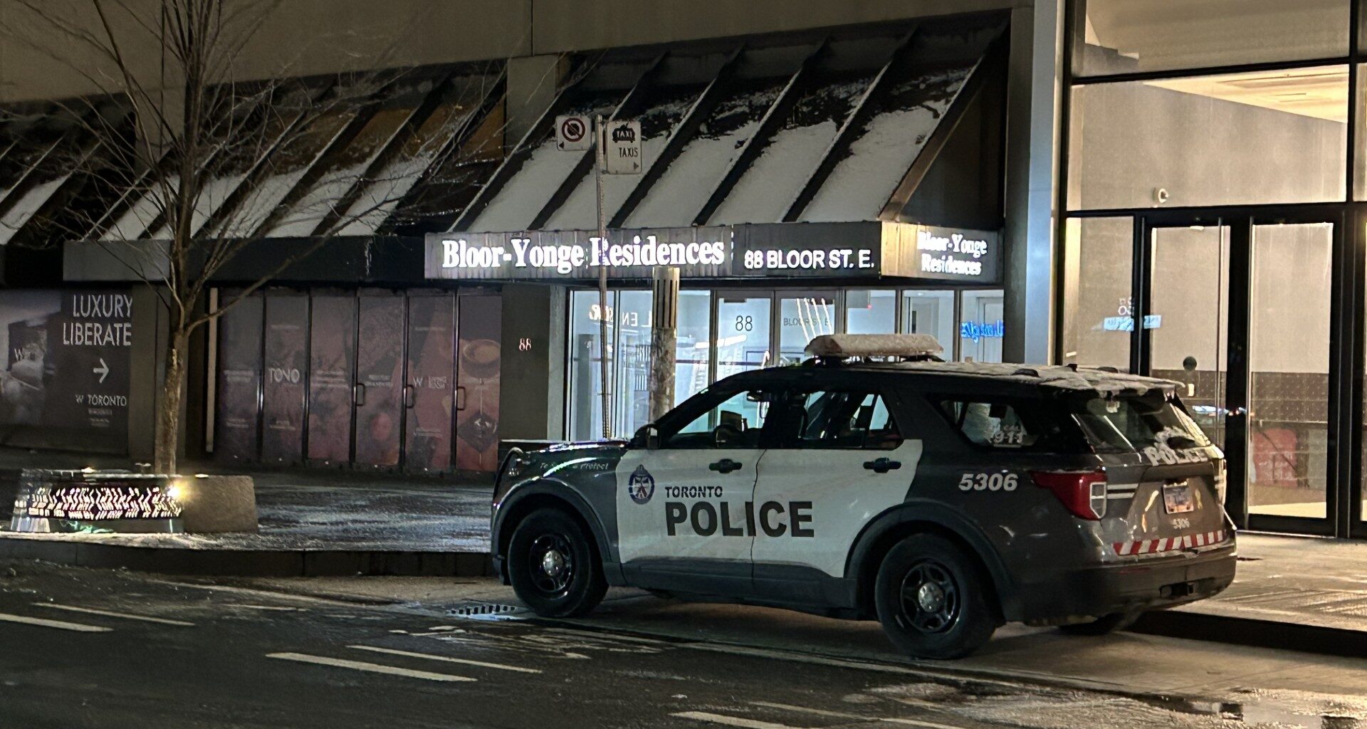 2 men seriously injured in stabbing inside Bloor–Yonge station