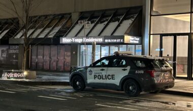 2 men seriously injured in stabbing inside Bloor–Yonge station