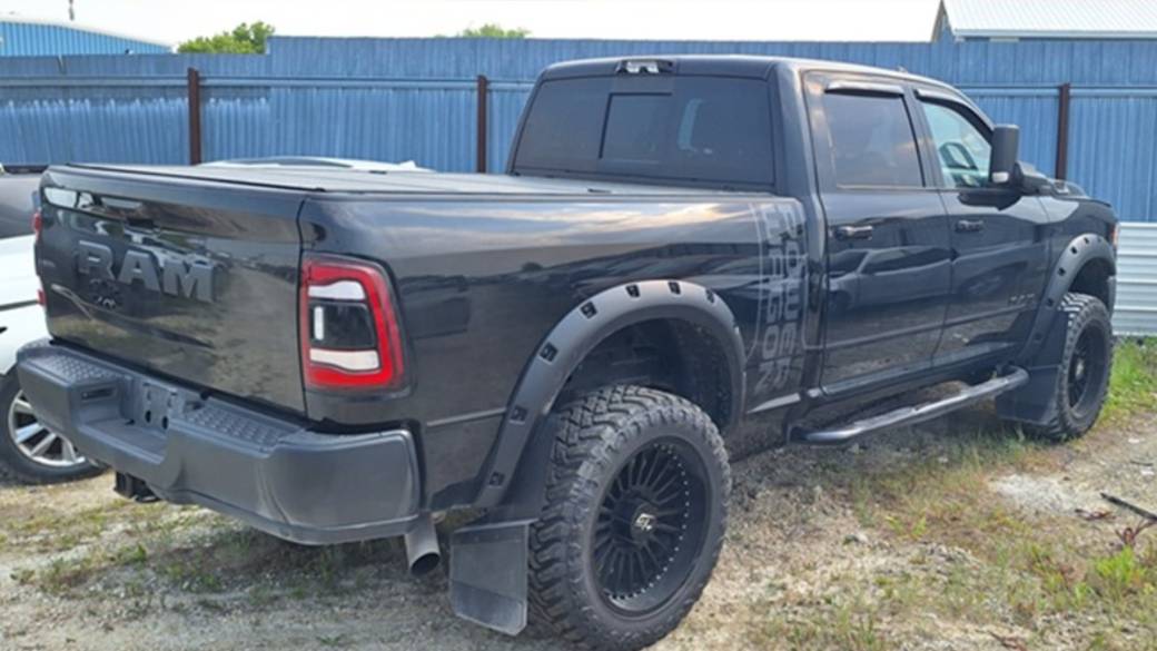 Click to play video: 'RCMP bust organized crime vehicle theft ring that exploited Alberta registry loophole'