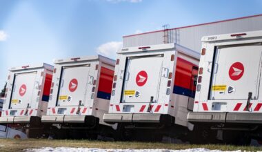 LeBlanc open to Conservative bill to let Canada Post deliver alcohol to consumers across country