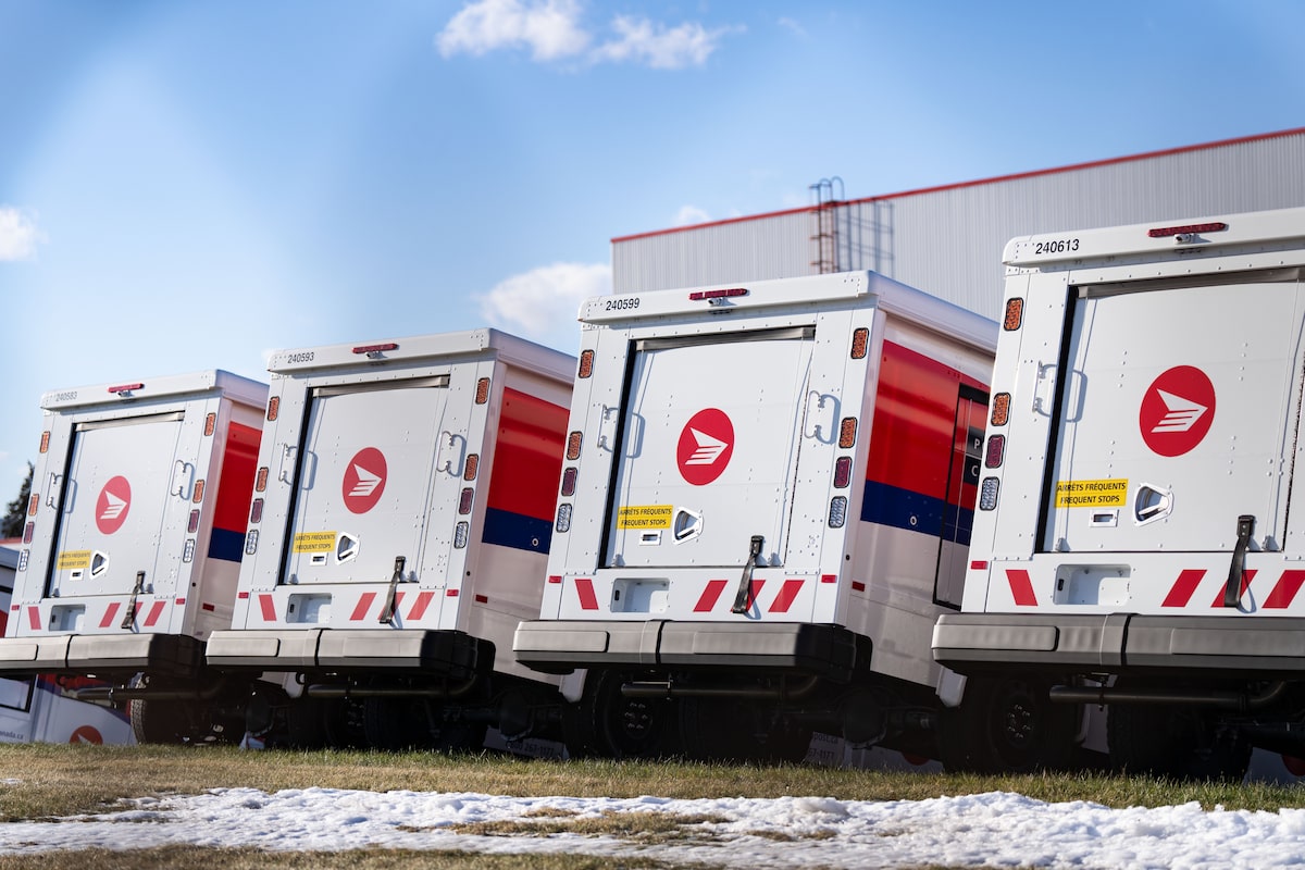 LeBlanc open to Conservative bill to let Canada Post deliver alcohol to consumers across country