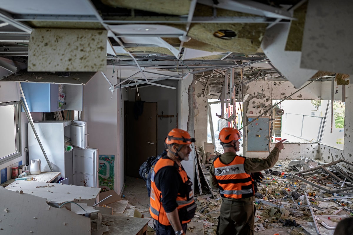 Iran targets joint U.K.-U.S. base as Israeli minister warns of escalation