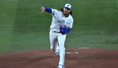 Blue Jays starter Cody Ponce carted off with injury