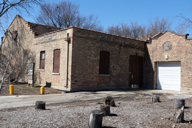 The fieldhouse at Leone Beach Park in Chicago on March 23, 2026. The suspect in the killing of Sheridan Gorman was previously sheltered at the park district building. (Terrence Antonio James/Chicago Tribune)
