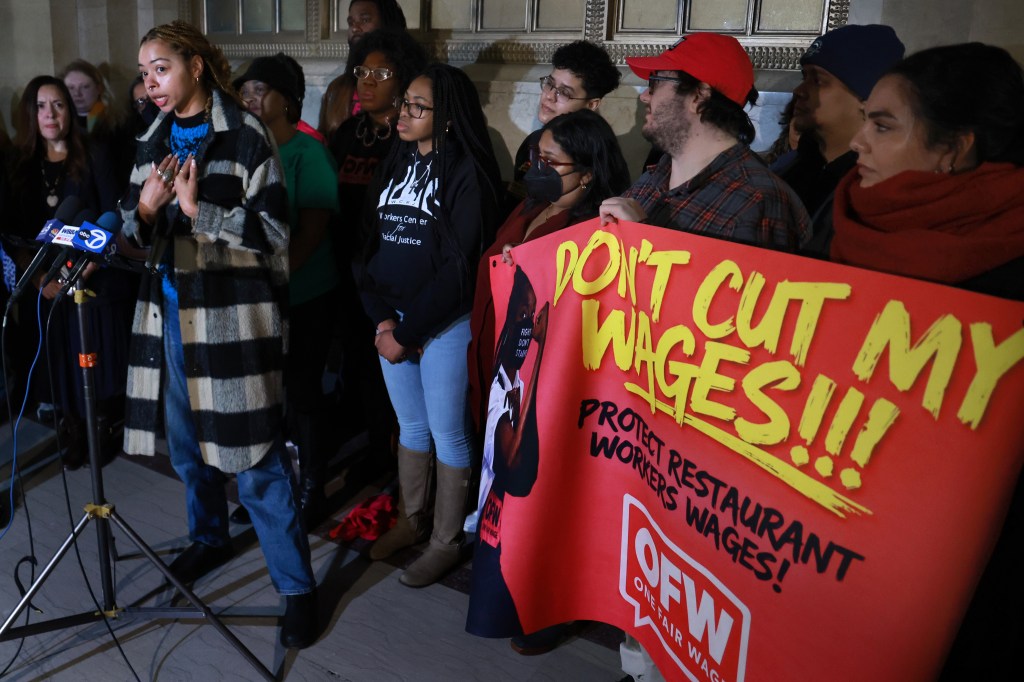 Mayor Brandon Johnson poised to veto freeze to tipped worker pay