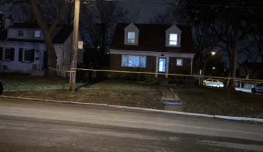 3 people stabbed at North York home, suspect in custody