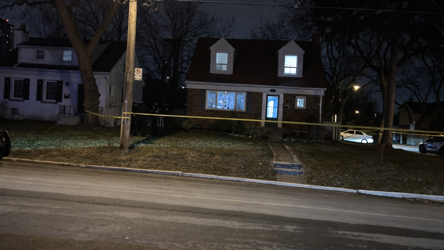 3 people stabbed at North York home, suspect in custody