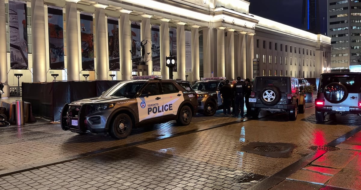 Stabbing outside Union Station sends man to hospital