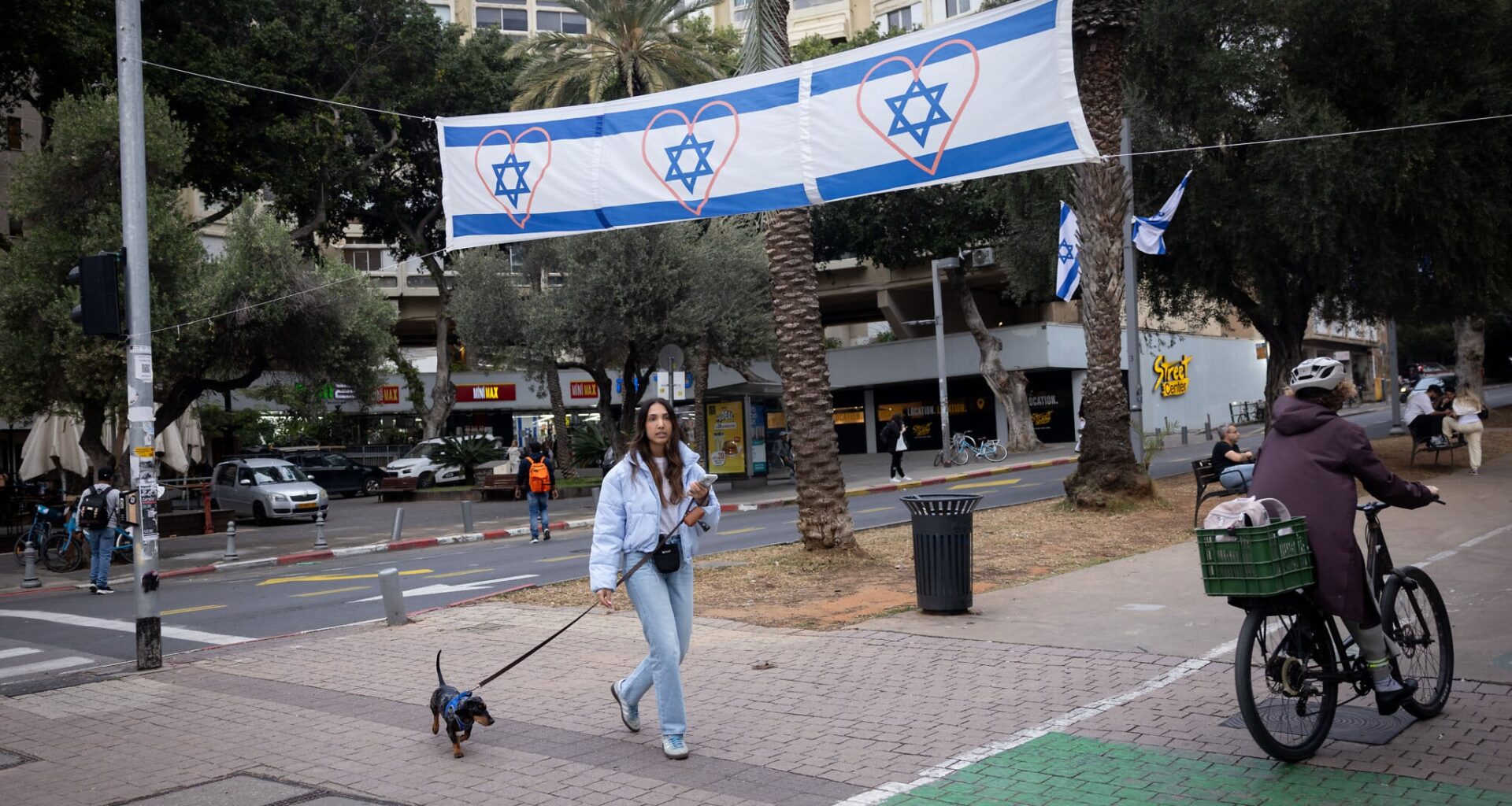 Despite war, Israel ranks 8th in global happiness survey, same as last year