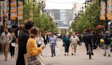 Canada reports first annual population decline on record