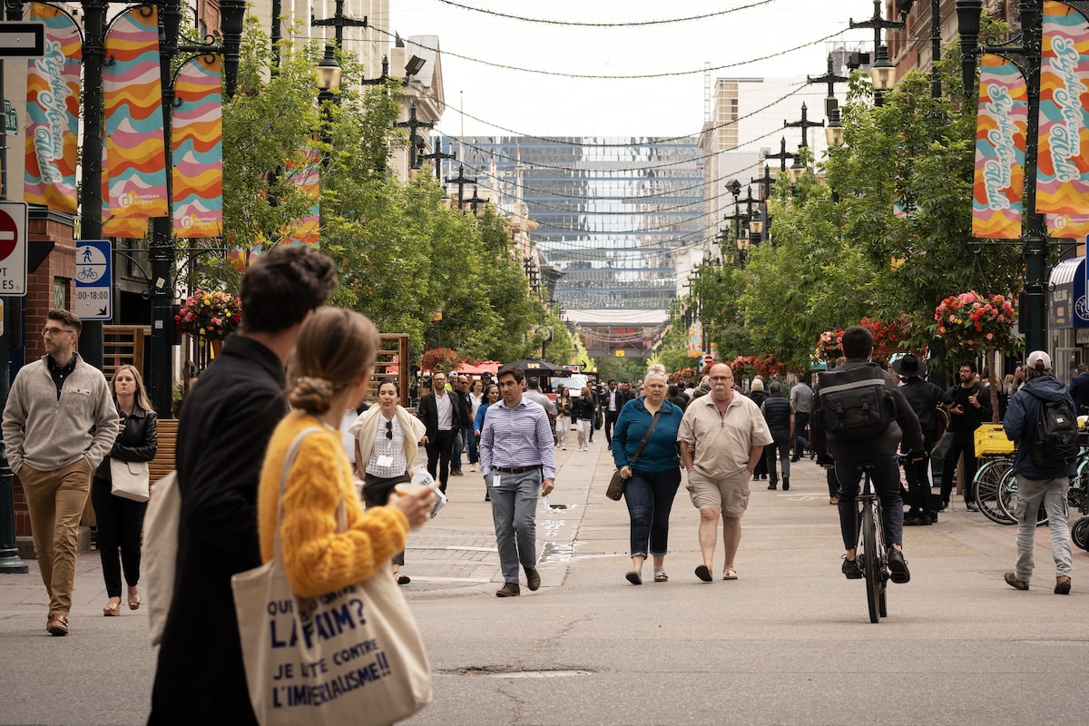 Canada reports first annual population decline on record