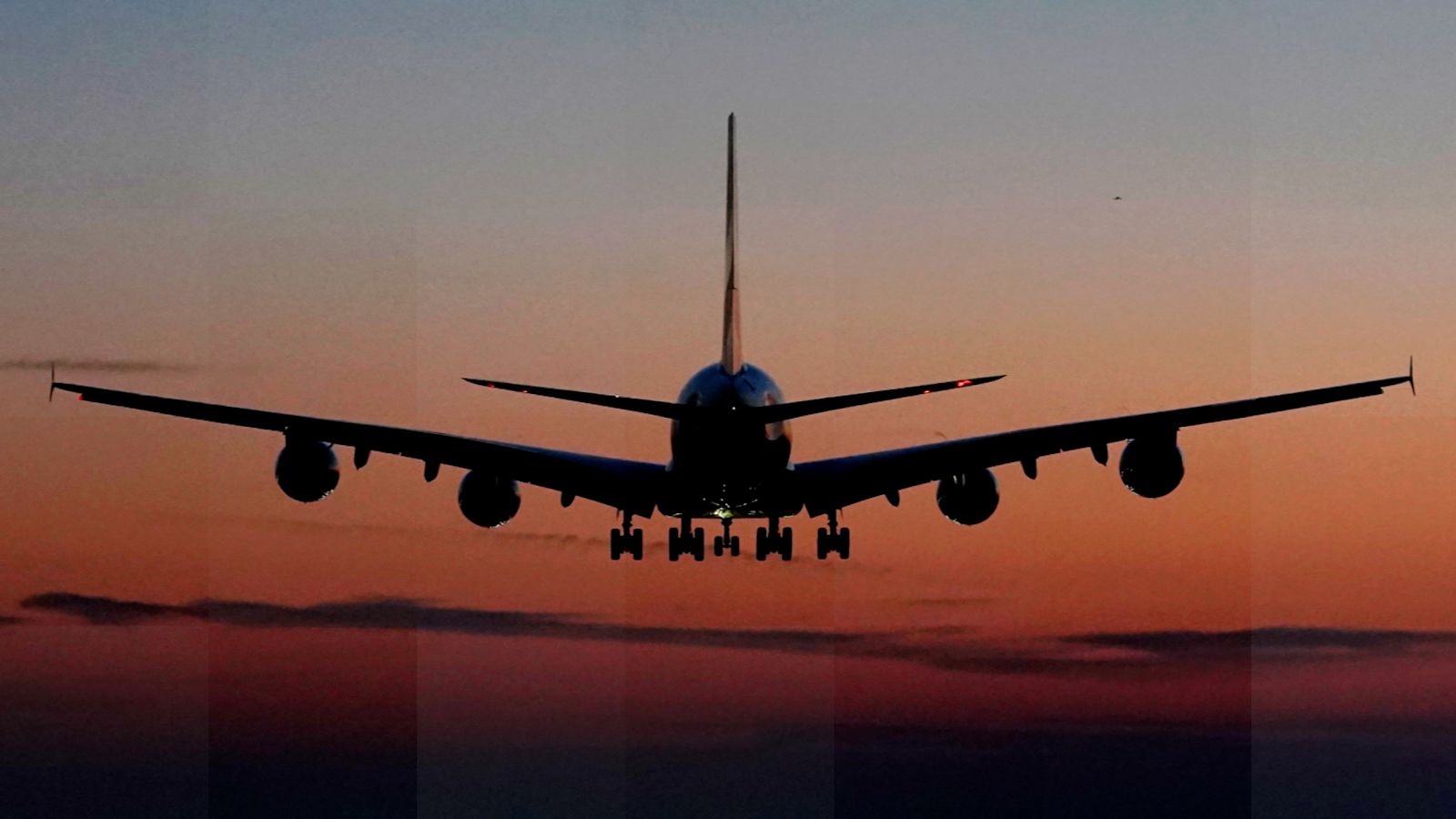 PM announces more repatriation flights to leave Middle East for UK nationals