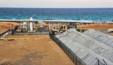 The Gulf's 'saltwater kingdoms' rely so much on desalination that damage could force evacuations