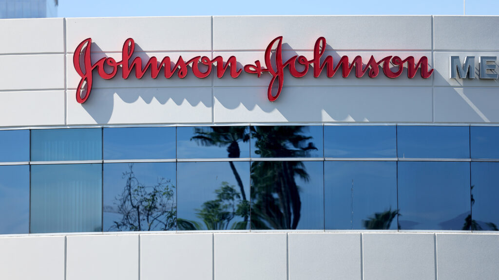 J&J wins approval for first-of-its-kind psoriasis pill