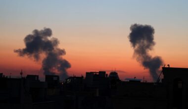 Trump vows to hit Iran ‘very hard’ after Tehran says it won’t surrender – POLITICO