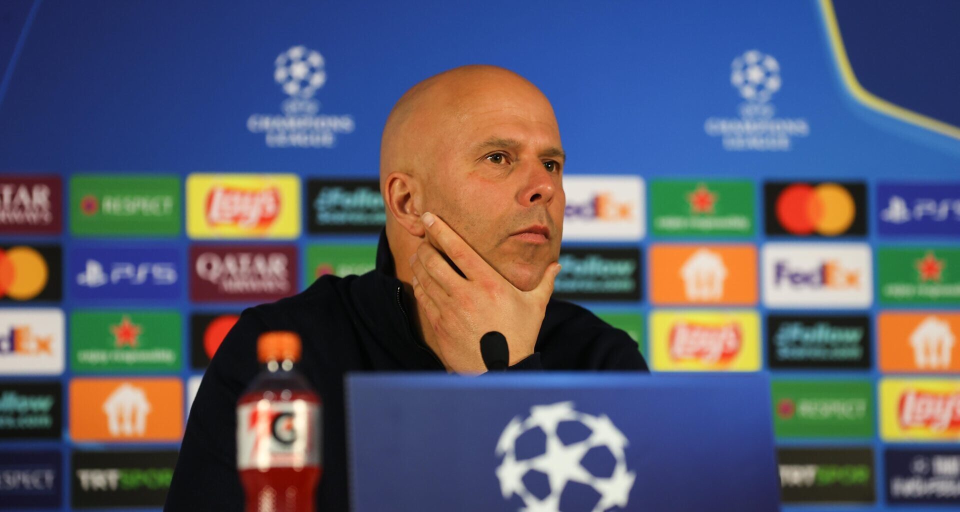 Arne Slot defends Chelsea after Liam Rosenior's 5-2 loss to PSG