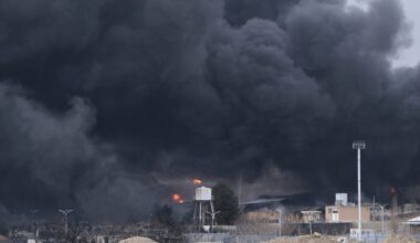 Oil prices soar past $100 and Dow futures sink 900 points as Iran war spirals into worst-case fears