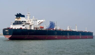 Iran supertanker pushes through strait for China