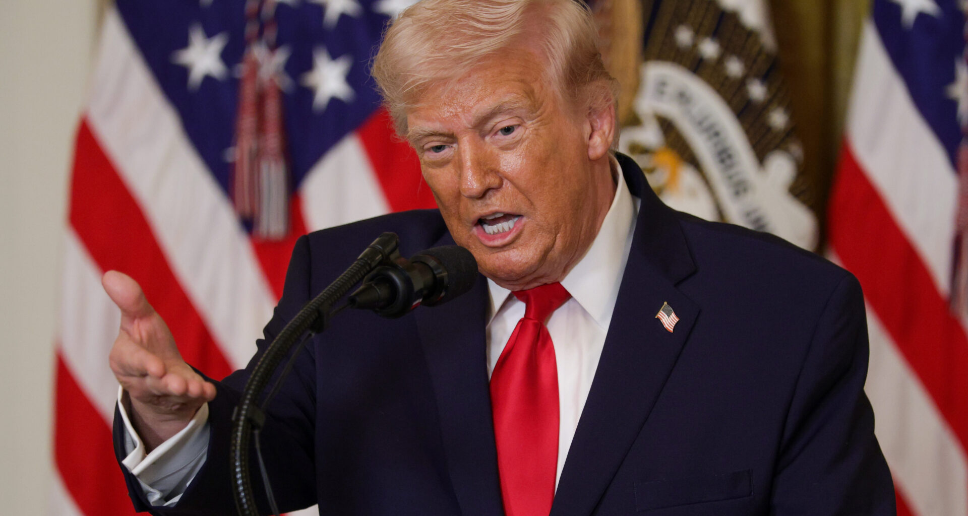 Trump Postpones Strikes on Iranian Power Plants After Iran Threatens to Mine 'Entire Persian Gulf'