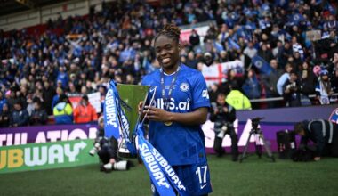 Gallery: Blues get their hands on the trophy! | News | Official Site