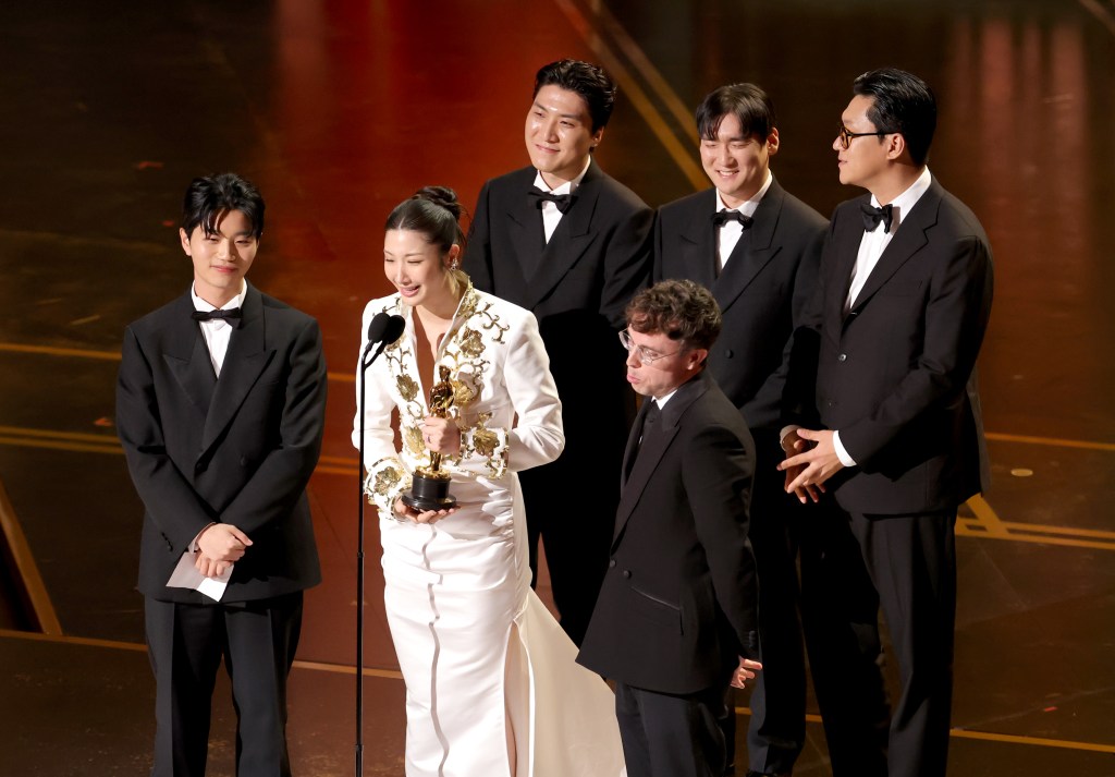 'KPop Demon Hunters' "Golden" Team Cut Off At Oscars: They React