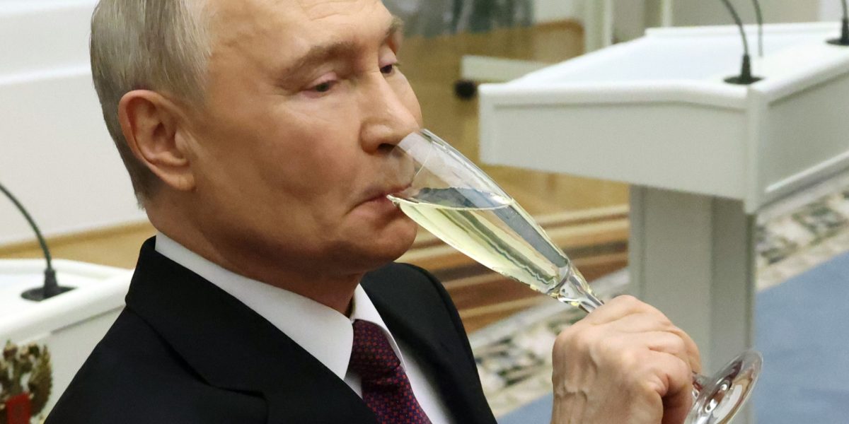 Russia expected a windfall from soaring oil prices, but Ukrainian drones are devastating exports