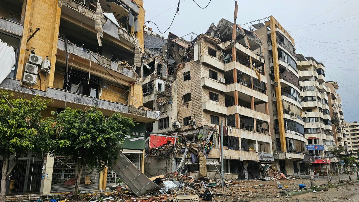 U.S. sends more troops to Middle East as Trump weighs scaling back operations – NBC 5 Dallas-Fort Worth