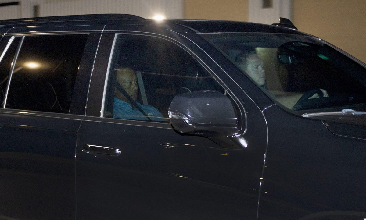 Tiger Woods’ DUI arrest details: Says phone distraction led to crash, found with hydrocodone