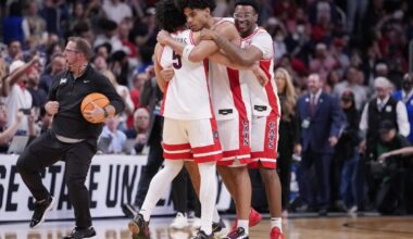 Tommy Lloyd’s bold halftime retreat sends Arizona to the Final Four