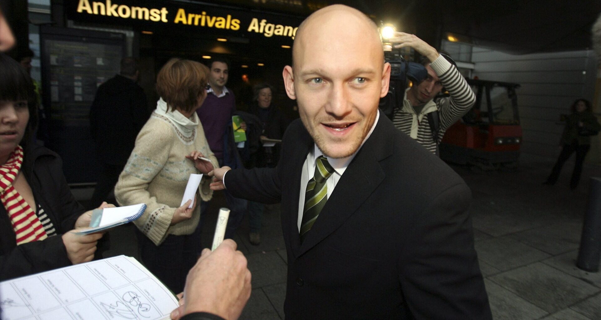 Celtic icon Thomas Gravesen slams 'secrecy' over Kasper Schmeichel’s devastating injury update