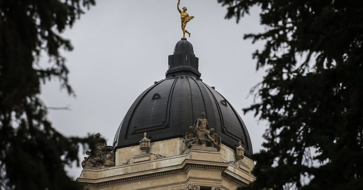 Restaurant group says Manitoba tax cut puts them at a disadvantage - CTV News