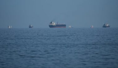 The ‘simple maneuver’ of opening Hormuz strait carries great risks, analysts say