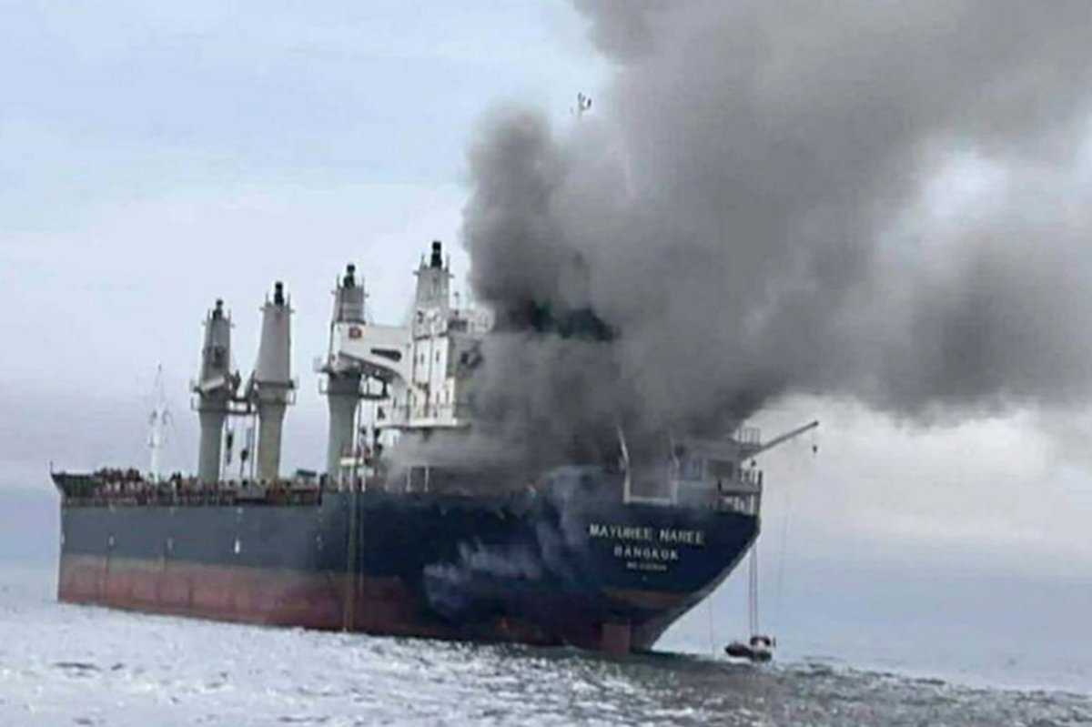 Iran to allow non-hostile ships passage through Strait of Hormuz