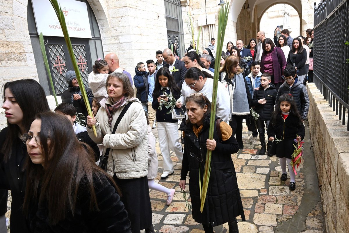 Israel blocks Christian leaders from entering Holy Sepulchre for Palm Sunday mass